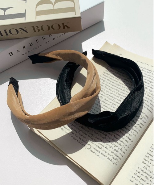 PairPair(ペアペア)の「ネジリカチューシャ(カチューシャ・レディース・ブラック/ブラウン系その他・FREE)」の3枚目の写真