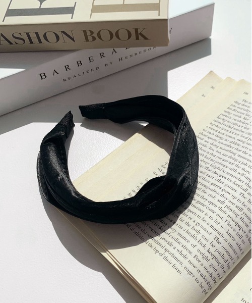 PairPair(ペアペア)の「ネジリカチューシャ(カチューシャ・レディース・ブラック/ブラウン系その他・FREE)」の7枚目の写真