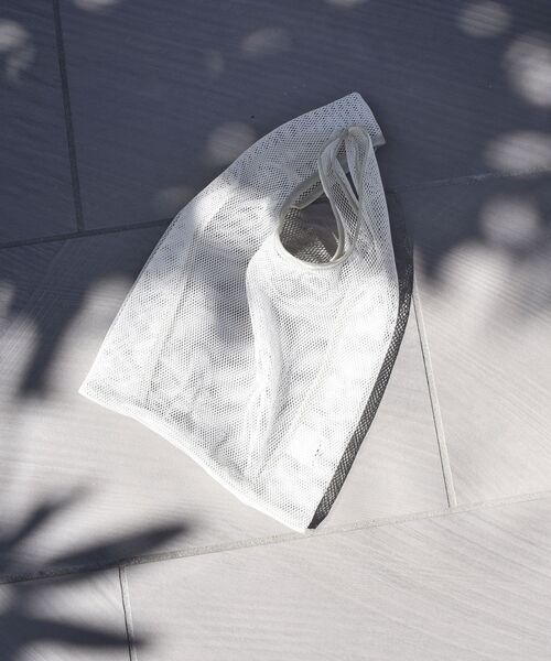 SHIPS(シップス)の「Wai+:ボディスーツSWIM WEAR◇(水着・レディース・ブラック/グリーン・SMALL/MEDIUM)」の19枚目の写真
