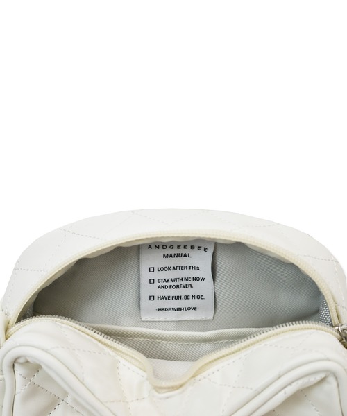 ANDGEEBEE（アンジービー）の「キルティングショルダーバッグ（ショルダーバッグ・レディース・アイボリー/ブラック・FREE）」の16枚目の写真