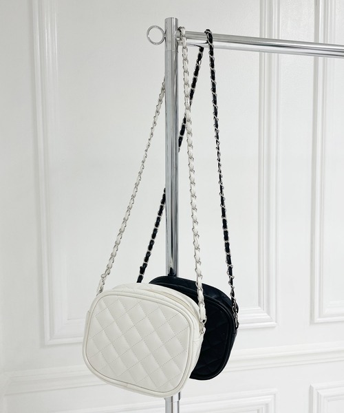 ANDGEEBEE（アンジービー）の「キルティングショルダーバッグ（ショルダーバッグ・レディース・アイボリー/ブラック・FREE）」の17枚目の写真