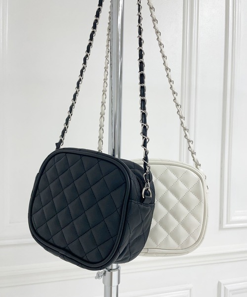 ANDGEEBEE（アンジービー）の「キルティングショルダーバッグ（ショルダーバッグ・レディース・アイボリー/ブラック・FREE）」の15枚目の写真