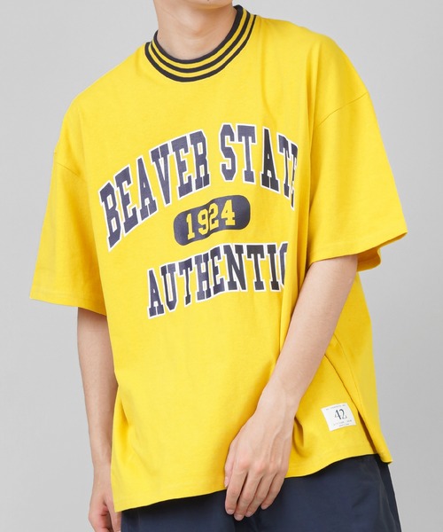 SPINNS（スピンズ）の「【ゆるシルエット】リブラインカレッジロゴ半袖Tシャツ（Tシャツ/カットソー・メンズ・ホワイト/ダークグリーン/ネイビー/イエロー/ダークブルー/ワイン・ONESIZE）」の5枚目の写真