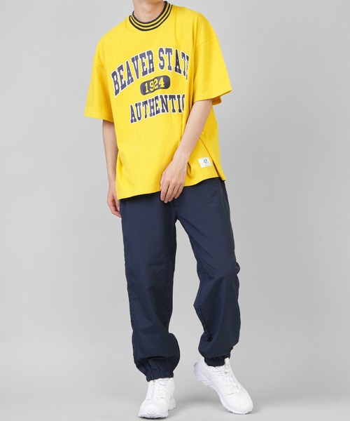 SPINNS（スピンズ）の「【ゆるシルエット】リブラインカレッジロゴ半袖Tシャツ（Tシャツ/カットソー・メンズ・ホワイト/ダークグリーン/ネイビー/イエロー/ダークブルー/ワイン・ONESIZE）」の13枚目の写真