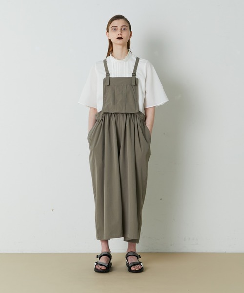 FRAPBOIS（フラボア）の「ルピーサロペ（サロペット/オーバーオール・レディース・ベージュ/グレイッシュベージュ・1/0）」の2枚目の写真