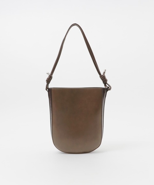 SENSE OF PLACE by URBAN RESEARCH(センスオブプレイスバイアーバンリサーチ)の「ハーフラウンドコンビトートバッグ(ショルダーバッグ・レディース・キャメル/ブラウン/ブラック・ONE)」の4枚目の写真