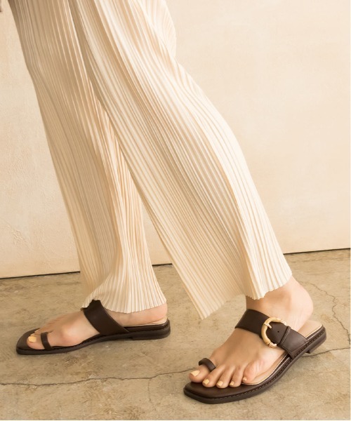 RANDA（ランダ）の「バンブーバックルサムリングサンダル（サンダル・レディース・ベージュ/グリーン/ブラウン・M/L/LL/S）」の4枚目の写真