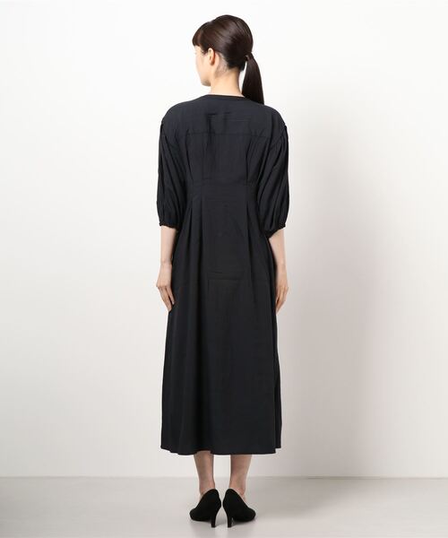 LOWRYS FARM（ローリーズファーム）の「タックボリューム