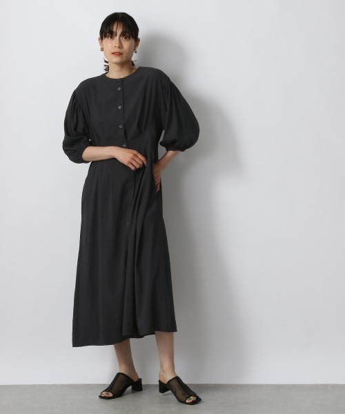 LOWRYS FARM（ローリーズファーム）の「タックボリュームワンピースＳＳ　949025（ワンピース・レディース・チャコールグレー/パープル/アイボリー・FREE）」の3枚目の写真