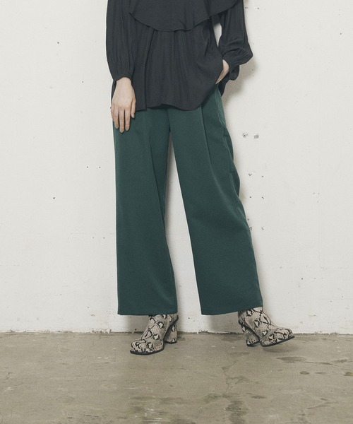 kivi（キヴィ）の「タックラフパンツ（その他パンツ・レディース・オレンジ/グリーン/アイボリー/レッド系その他/ブラック/ダークグリーン/ベージュ/ピンク/ブルー・M/L）」の4枚目の写真