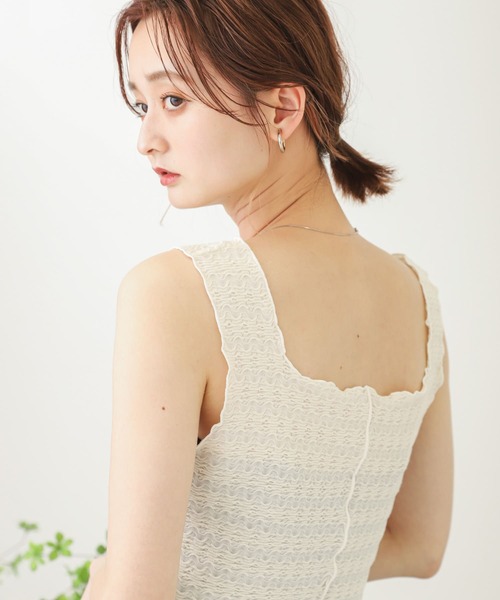 SENSE OF PLACE by URBAN RESEARCH（センスオブプレイスバイアーバンリサーチ）の「メローキリカエスクエアネックタンクトップ（タンクトップ・レディース・ブラック/グリーン/アイボリー・ONE）」の15枚目の写真