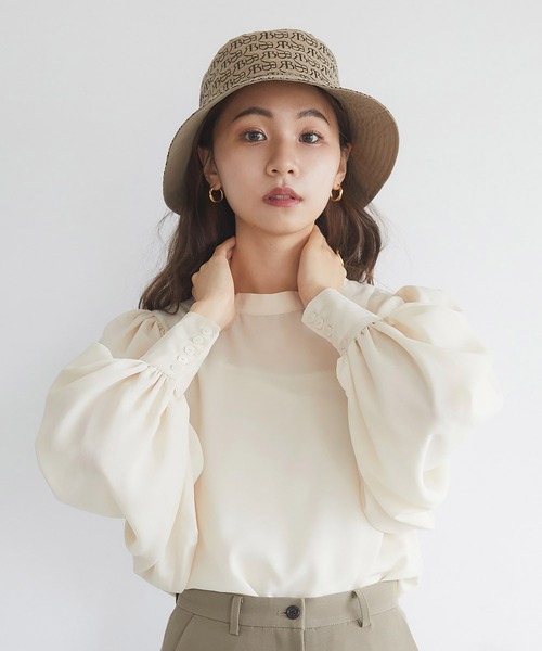 RANDEBOO（ランデブー）の「Volume sleeve blouse（シャツ/ブラウス・レディース・ブラック/ピンク/アイボリー・FREE）」の2枚目の写真