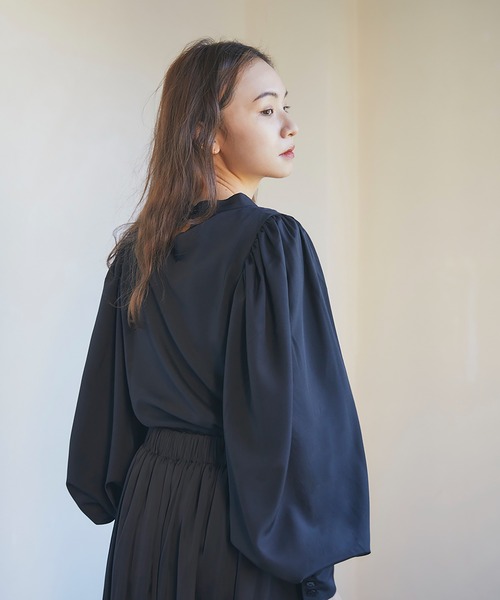 RANDEBOO（ランデブー）の「Volume sleeve blouse（シャツ/ブラウス・レディース・ブラック/ピンク/アイボリー・FREE）」の19枚目の写真