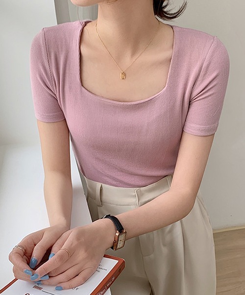 TheiaIvy(スィアアイビー)の「スクエアネックカラーカットソー(Tシャツ/カットソー・レディース・ホワイト/ブラック/ベージュ/パープル/ブラウン/グレー/イエロー/ブルー/ライトベージュ・ONESIZE)」の2枚目の写真