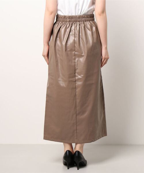 libelle more(リベル モア)の「フェイクレザー ナロースカート(スカート・レディース・アイボリー/ブラック/モカ/グリーン系その他/ゴールド・M/L)」の13枚目の写真