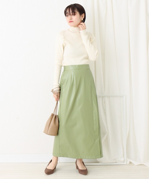 libelle more(リベル モア)の「フェイクレザー ナロースカート(スカート・レディース・アイボリー/ブラック/モカ/グリーン系その他/ゴールド・M/L)」の15枚目の写真