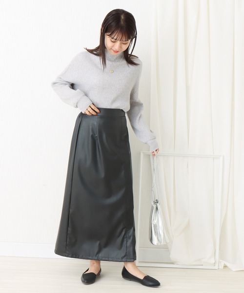 libelle more(リベル モア)の「フェイクレザー ナロースカート(スカート・レディース・アイボリー/ブラック/モカ/グリーン系その他/ゴールド・M/L)」の18枚目の写真