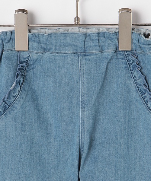 b・ROOM（ビールーム）の「フリルつきスキニーデニムストレッチパンツ【PTPR】（デニムパンツ・キッズ・サックスブルー・100cm/110cm/120cm/130cm/140cm）」の4枚目の写真