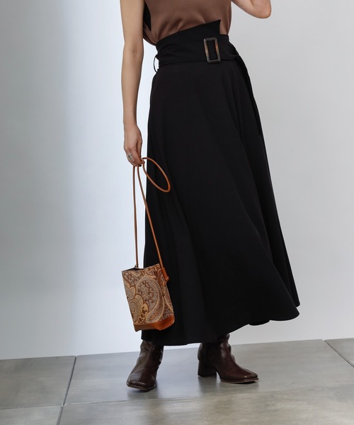 COLONY 2139（コロニートゥーワンスリーナイン）の「【WEB・一部店舗限定】ウエストベルトフレアスカート（スカート・レディース・ブラック/チェック・FREE）」の2枚目の写真