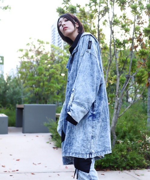 rovtski（ロフトスキー）の「【セットアップ対応】AFYFBASATTO COAT/ツイル&デニム ビッグシルエット バサっとコート（デニムジャケット・メンズ・ケミカルウォッシュ/ブラック/インディゴブルー・FREE）」の16枚目の写真