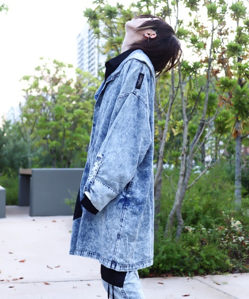 rovtski（ロフトスキー）の「【セットアップ対応】AFYFBASATTO COAT/ツイル&デニム ビッグシルエット バサっとコート（デニムジャケット・メンズ・ケミカルウォッシュ/ブラック/インディゴブルー・FREE）」の17枚目の写真