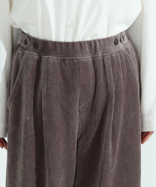 ONIGIRI（オニギリ）の「コーデュロイ　ワイドパンツ（その他パンツ・レディース・ブラウン/アイボリー・SMALL/MEDIUM/LARGE）」の15枚目の写真