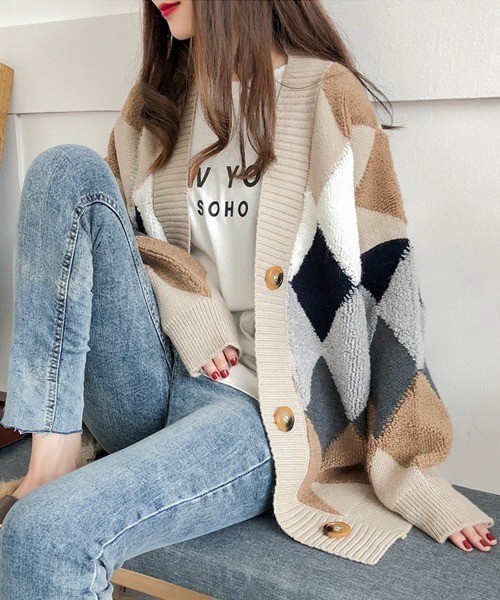 Chaco closet（チャコ クローゼット）の「ビッグシルエットアーガイル柄ルーズカーディガン（カーディガン/ボレロ・レディース・ネイビー/レッド/アイボリー・FREE）」の5枚目の写真