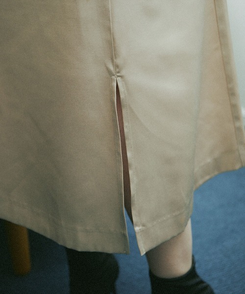 mangata(モンガータ)の「High-waist satin skirt(スカート・レディース・ベージュ/ブラウン・FREE)」の13枚目の写真