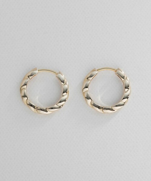 COCOSHNIK(ココシュニック)の「K10縄目中折れ フープピアス(ピアス(両耳用)・レディース・ホワイト系その他7・00)」の11枚目の写真