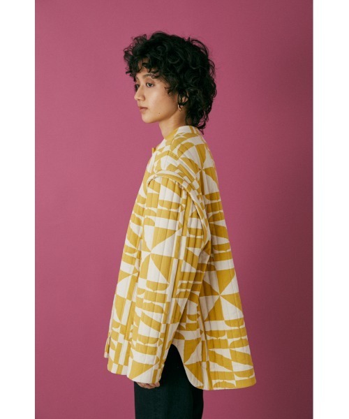 BLACK BY MOUSSY(ブラックバイマウジー)の「pattern quilting jacket(パターンキルティングジャケット)(テーラードジャケット・レディース・ベージュ系その他・FREE)」の8枚目の写真