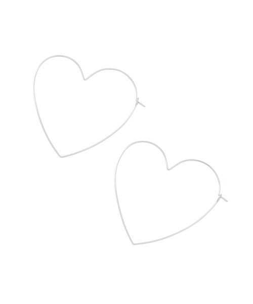 ADAM ET ROPE'(アダムエロペ)の「【LES BIJOUX】ラインハートピアス(ピアス(両耳用)・レディース・ゴールド/シルバー・FREE)」の4枚目の写真
