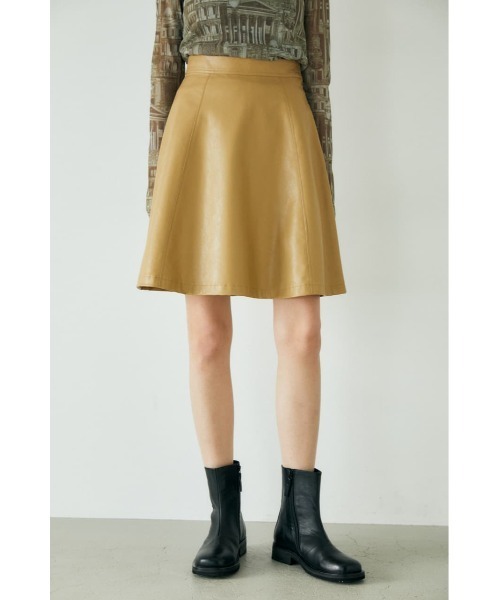 MOUSSY（マウジー）の「F／LEATHER MINI A LINE スカート（スカート・レディース・ベージュ/ブラック・1/2）」の12枚目の写真