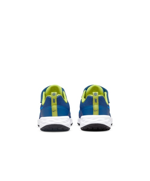 NIKE(ナイキ)の「ナイキ レボリューション 6 キッズシューズ / Nike Revolution 6 Little Kids' Shoes(スニーカー・キッズ・ブラック/ブルー系その他/レッド/ホワイト/ブルー系その他2/アイボリー・20.5/20/16.5/17.5/17/18.5/18/19.5/19/21.5/21/22)」の7枚目の写真