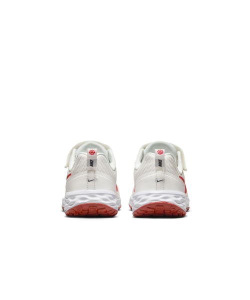 NIKE(ナイキ)の「ナイキ レボリューション 6 キッズシューズ / Nike Revolution 6 Little Kids' Shoes(スニーカー・キッズ・ブラック/ブルー系その他/レッド/ホワイト/ブルー系その他2/アイボリー・20.5/20/16.5/17.5/17/18.5/18/19.5/19/21.5/21/22)」の18枚目の写真