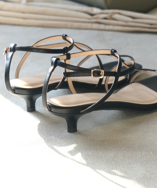 AmiAmi(アミアミ)の「キトゥンヒールアンクルストラップサンダル(サンダル・レディース・ブラック/ベージュ/イエロー/アイボリー・LL/S/M/L)」の18枚目の写真