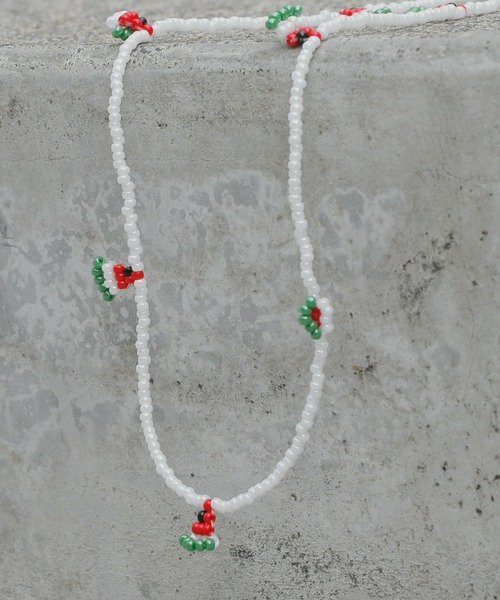 Ein（アイン）の「Ein/フルーツ・フラワービーズマスクチェーン（ネックレス・レディース・ピンク/イエロー系その他/ピンク系その他/レッド系その他/イエロー系その他2/レッド系その他2・FREE）」の6枚目の写真