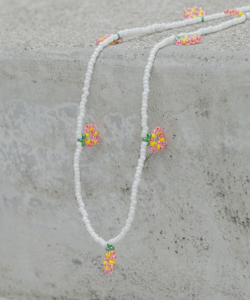 Ein（アイン）の「Ein/フルーツ・フラワービーズマスクチェーン（ネックレス・レディース・ピンク/イエロー系その他/ピンク系その他/レッド系その他/イエロー系その他2/レッド系その他2・FREE）」の12枚目の写真