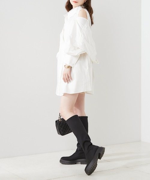 Chico（チコ）の「バックねじり肩開きシャツ（シャツ/ブラウス・レディース・ホワイト/ピンク/ブルー系その他2・FREE）」の5枚目の写真