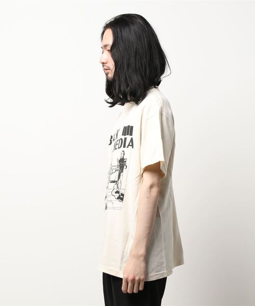 STRANGE TRIP（ストレンジトリップ）の「STRANGE TRIP(ストレンジトリップ) ANTI MEDIA TEE（Tシャツ/カットソー・メンズ・ブルー/ナチュラル・MEDIUM/LARGE/X-LARGE）」の3枚目の写真