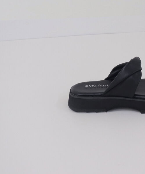 EMU Australia（エミューオーストラリア）の「【EMU Austraria/エミュオーストラリア】シャーキーツイストアッパーサンダル（サンダル・レディース・ブラック・24/23）」の7枚目の写真