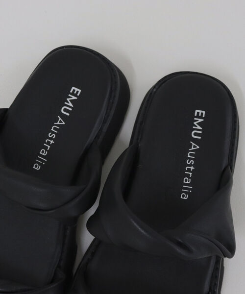 EMU Australia（エミューオーストラリア）の「【EMU Austraria/エミュオーストラリア】シャーキーツイストアッパーサンダル（サンダル・レディース・ブラック・24/23）」の9枚目の写真