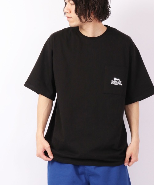 LONSDALE（ロンズデール）の「LONSDALE オーバーサイズ 天竺 コットン ワンポイント刺繍 半袖 Tシャツ 男女兼用（Tシャツ/カットソー・メンズ・ホワイト/ブラック・LL/S/M/L）」の2枚目の写真