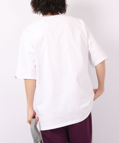 LONSDALE（ロンズデール）の「LONSDALE オーバーサイズ 天竺 コットン ワンポイント刺繍 半袖 Tシャツ 男女兼用（Tシャツ/カットソー・メンズ・ホワイト/ブラック・LL/S/M/L）」の3枚目の写真
