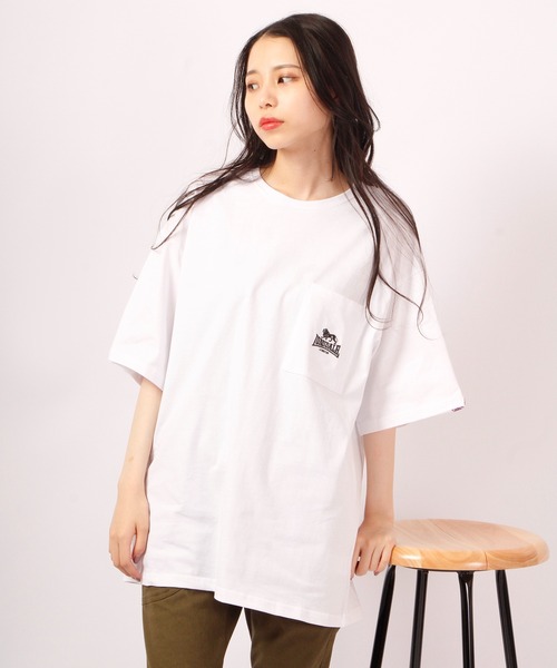 LONSDALE（ロンズデール）の「LONSDALE オーバーサイズ 天竺 コットン ワンポイント刺繍 半袖 Tシャツ 男女兼用（Tシャツ/カットソー・メンズ・ホワイト/ブラック・LL/S/M/L）」の9枚目の写真