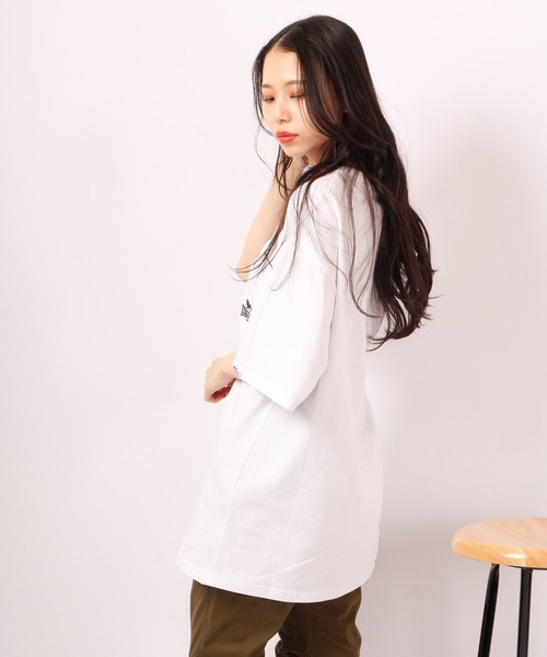 LONSDALE（ロンズデール）の「LONSDALE オーバーサイズ 天竺 コットン ワンポイント刺繍 半袖 Tシャツ 男女兼用（Tシャツ/カットソー・メンズ・ホワイト/ブラック・LL/S/M/L）」の7枚目の写真
