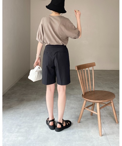 She's Closet(シーズクローゼット)の「綿天竺ボリューム袖ランタンスリーブ半袖Tシャツ(Tシャツ/カットソー・レディース・ブラック/グリーン/アイボリー/モカ/チャコール・FREE)」の21枚目の写真