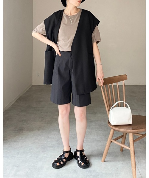 She's Closet(シーズクローゼット)の「綿天竺ボリューム袖ランタンスリーブ半袖Tシャツ(Tシャツ/カットソー・レディース・ブラック/グリーン/アイボリー/モカ/チャコール・FREE)」の20枚目の写真