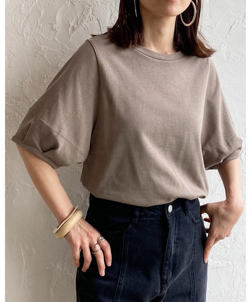 She's Closet(シーズクローゼット)の「綿天竺ボリューム袖ランタンスリーブ半袖Tシャツ(Tシャツ/カットソー・レディース・ブラック/グリーン/アイボリー/モカ/チャコール・FREE)」の17枚目の写真