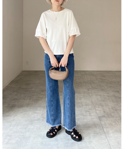 She's Closet(シーズクローゼット)の「綿天竺ボリューム袖ランタンスリーブ半袖Tシャツ(Tシャツ/カットソー・レディース・ブラック/グリーン/アイボリー/モカ/チャコール・FREE)」の15枚目の写真