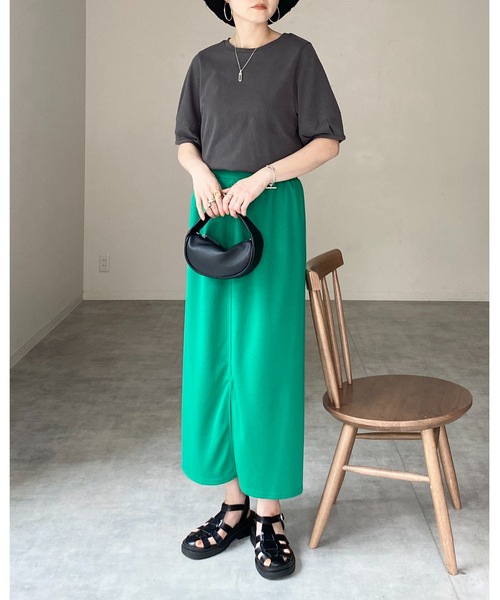 She's Closet(シーズクローゼット)の「綿天竺ボリューム袖ランタンスリーブ半袖Tシャツ(Tシャツ/カットソー・レディース・ブラック/グリーン/アイボリー/モカ/チャコール・FREE)」の11枚目の写真